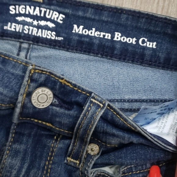 Women's boot cut Levi's size 27/32 - Picture 3 of 4